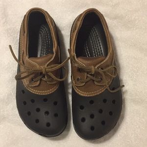 Crocs brown leather upper/ blk rubber NWOT M8 W10